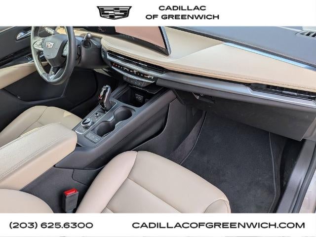 2024 Cadillac XT4 AWD Luxury