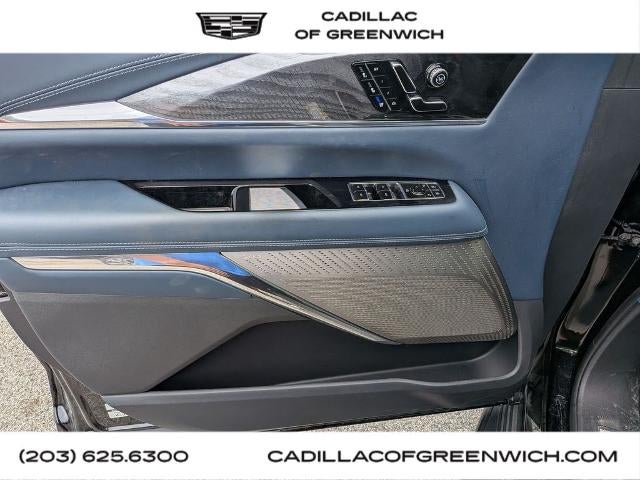 2025 Cadillac ESCALADE IQ Luxury 2
